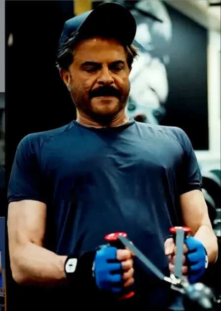 Mumbai, April 1 (IANS) Bollywood star Anil Kapoor shared a glimpse of his intense workout routine on Wednesday, further emphasising the importance of consistency as the key to success. Anil Kapoor sweats it out in the gym at 69, motivates fans with powerful message on consistency