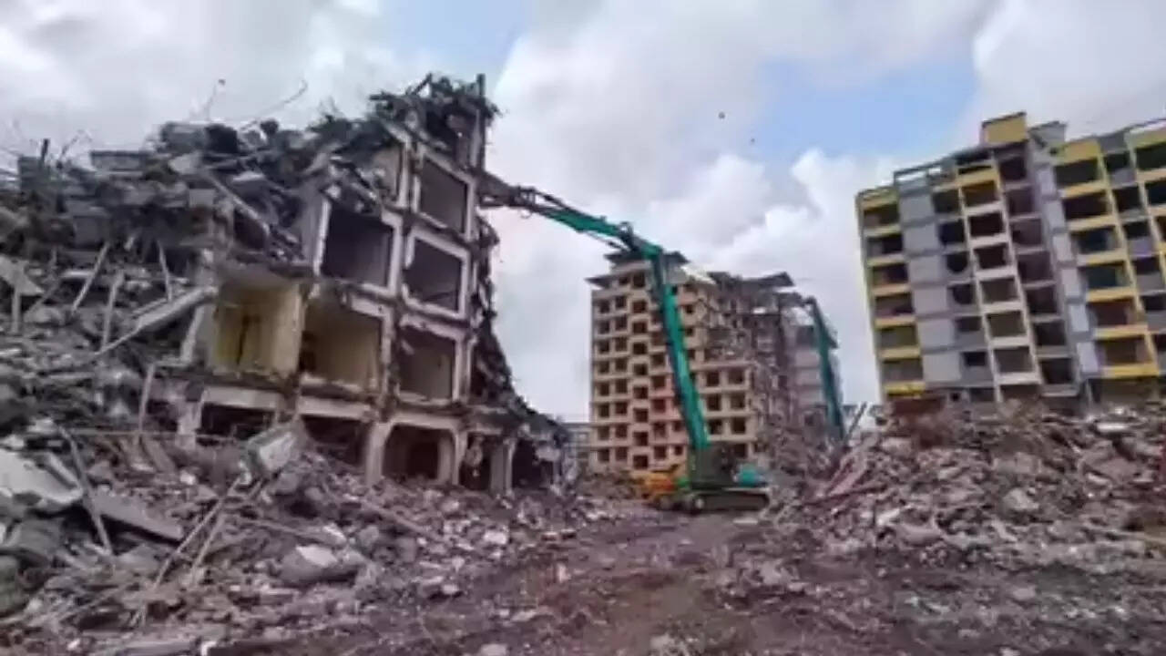 BSL removes illegal power connections in Sector 2A area