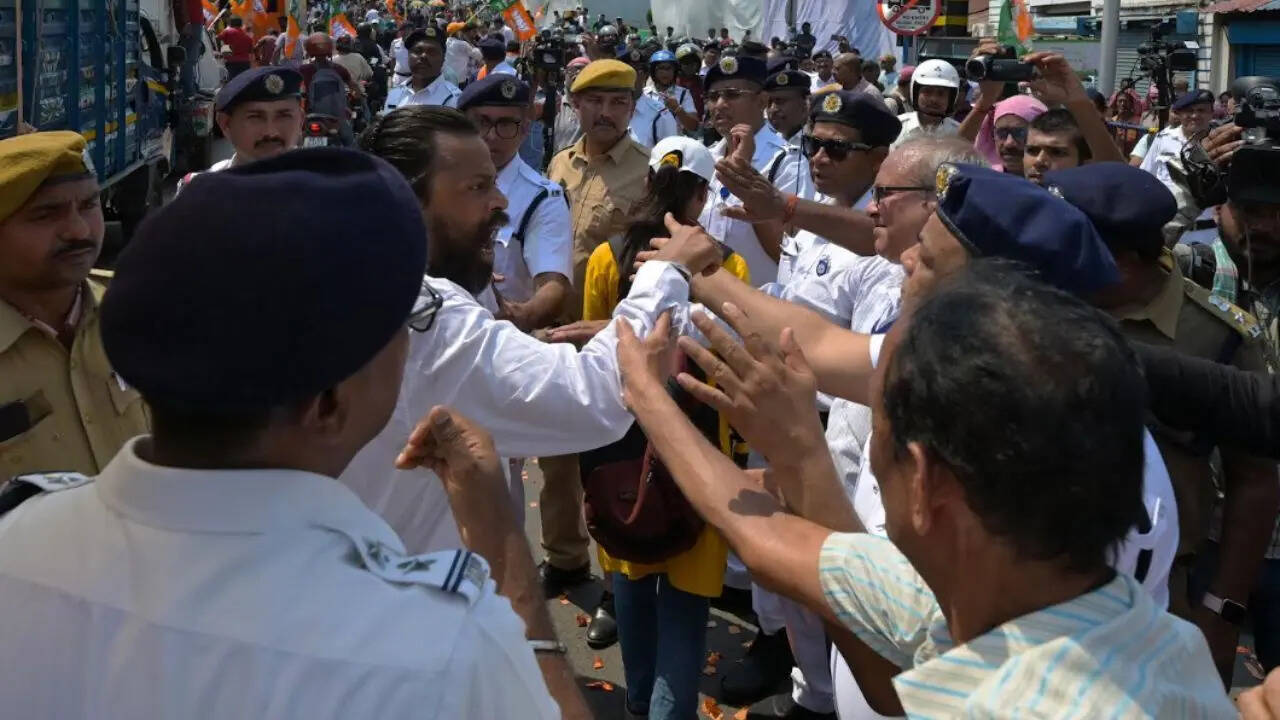 Bengal assembly polls 2026: EC suspends 4 cops over Shah roadshow fracas