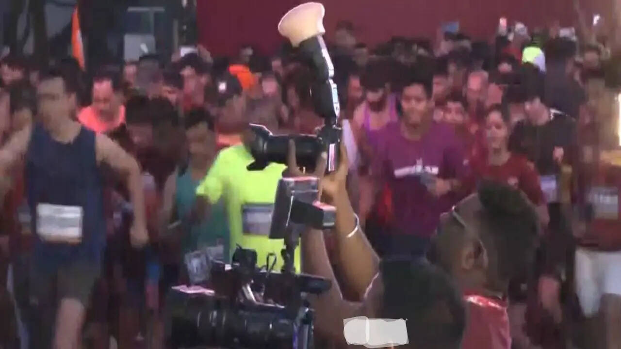 PNB organises 2nd edition of half marathon to honour Operation Sindoor heroes in Delhi