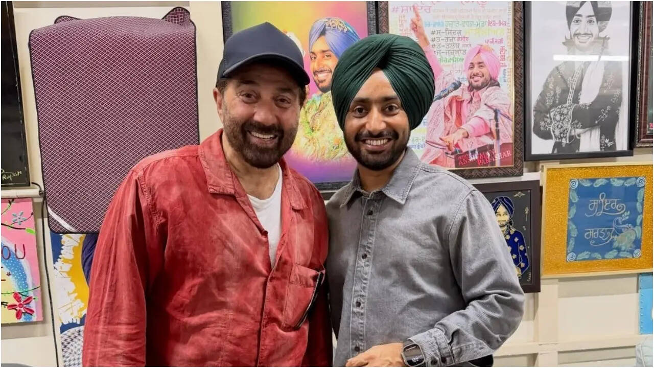 Sunny Deol meets Punjabi folk star Satinder Sartaaj