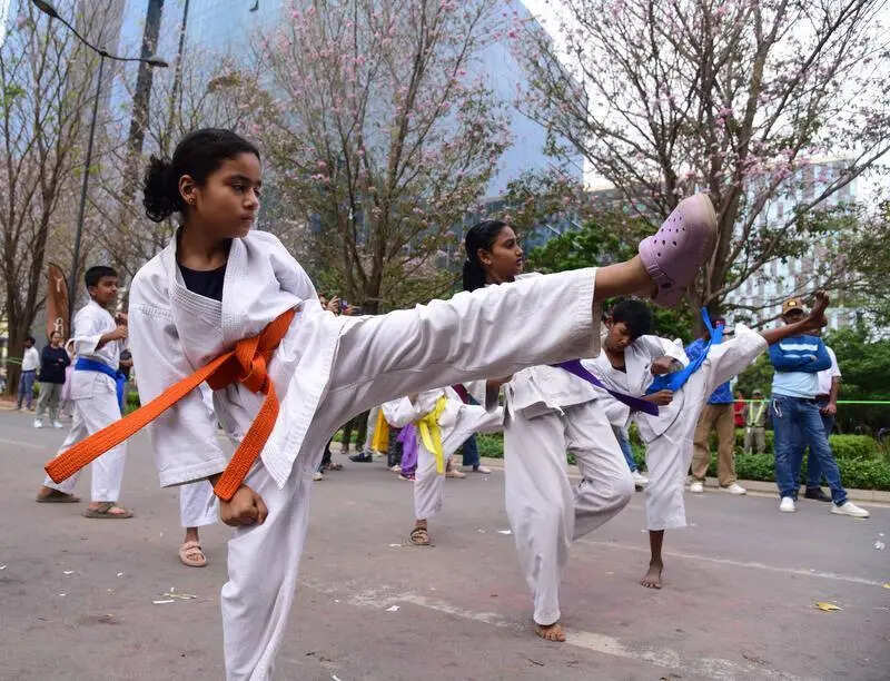 Interactive activities draw crowds on lively Sunday at Bengaluru Happy Streets