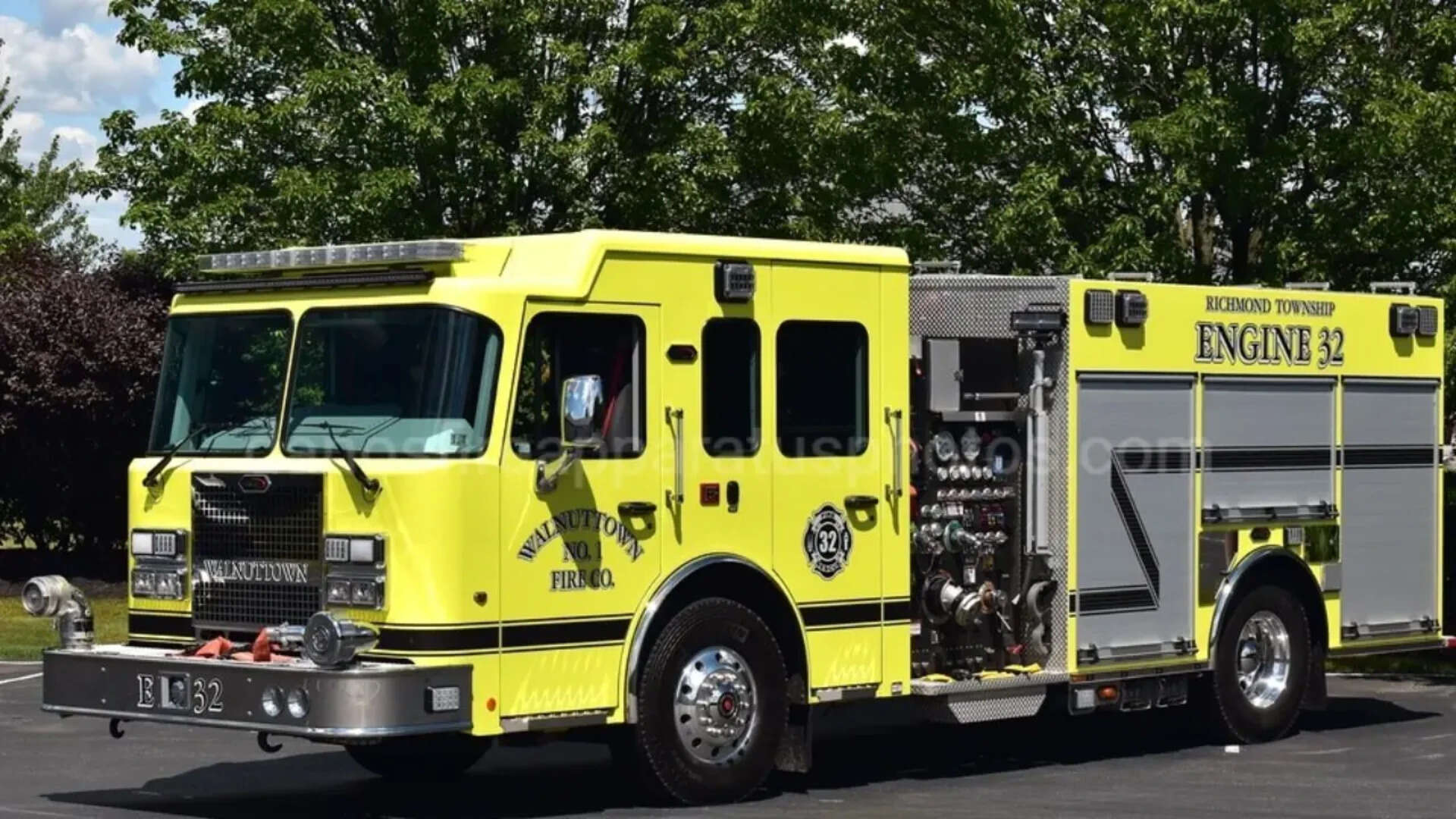 Fire chiefs killed in crash: Walnuttown leaders die in Route 222 collision; pair arrested after fleeing