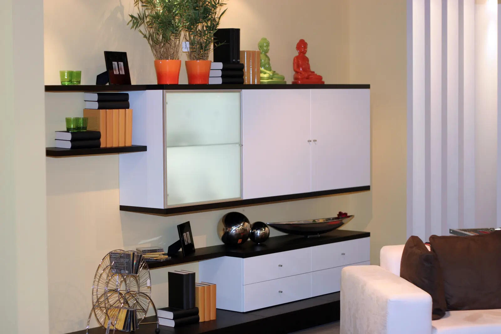 ​The rule involves wall-mounting or floating items rather than placing them on the floor to maximise visible space.
