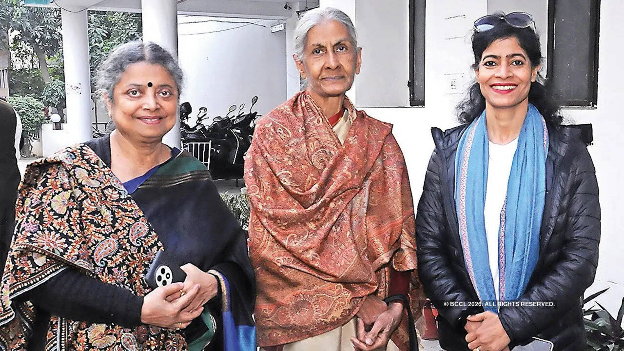 (L-R) Dr Anjali Tewari, Roop Rekha Verma and Dr Seema Modi