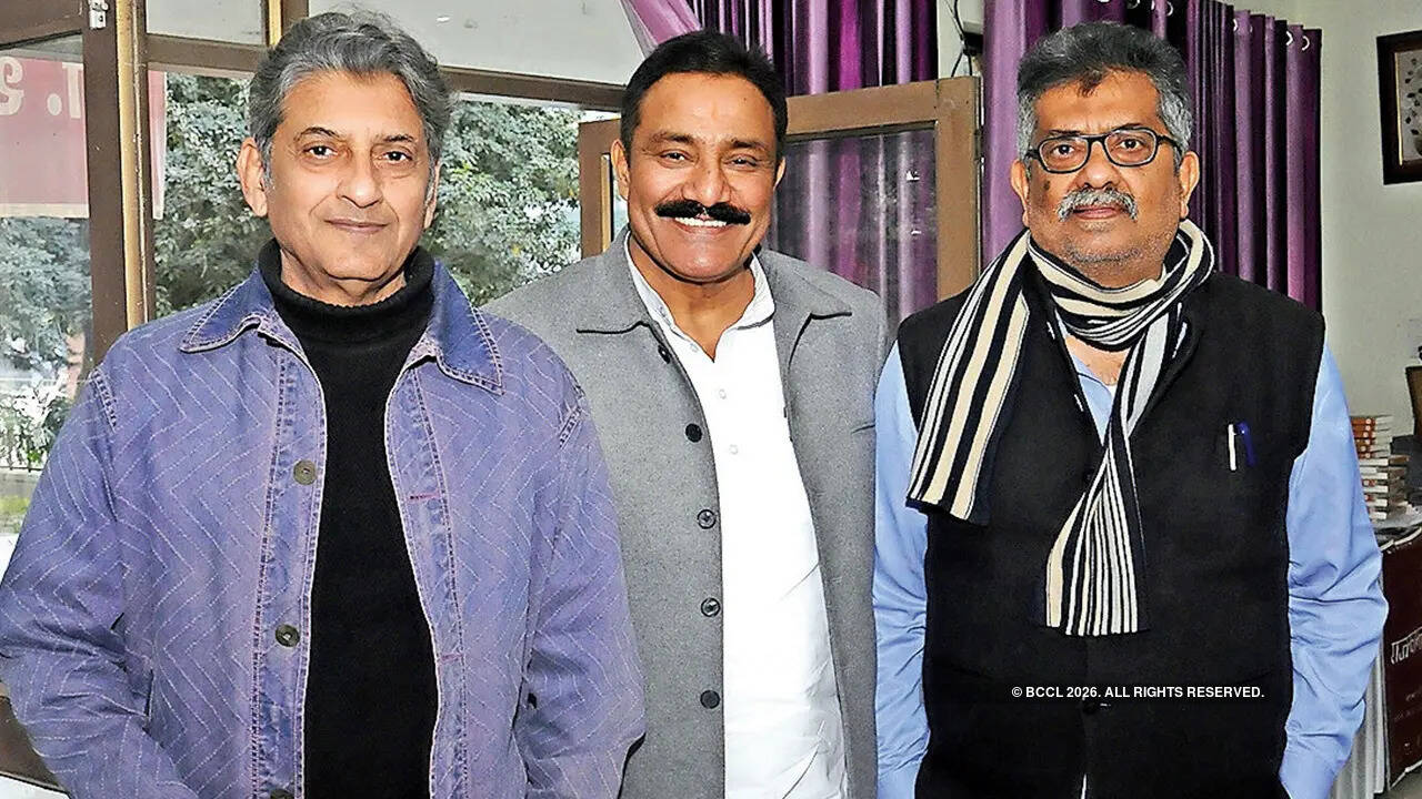 (L-R) Mohammad Rashid, Anurag Mishra & Athar Husain