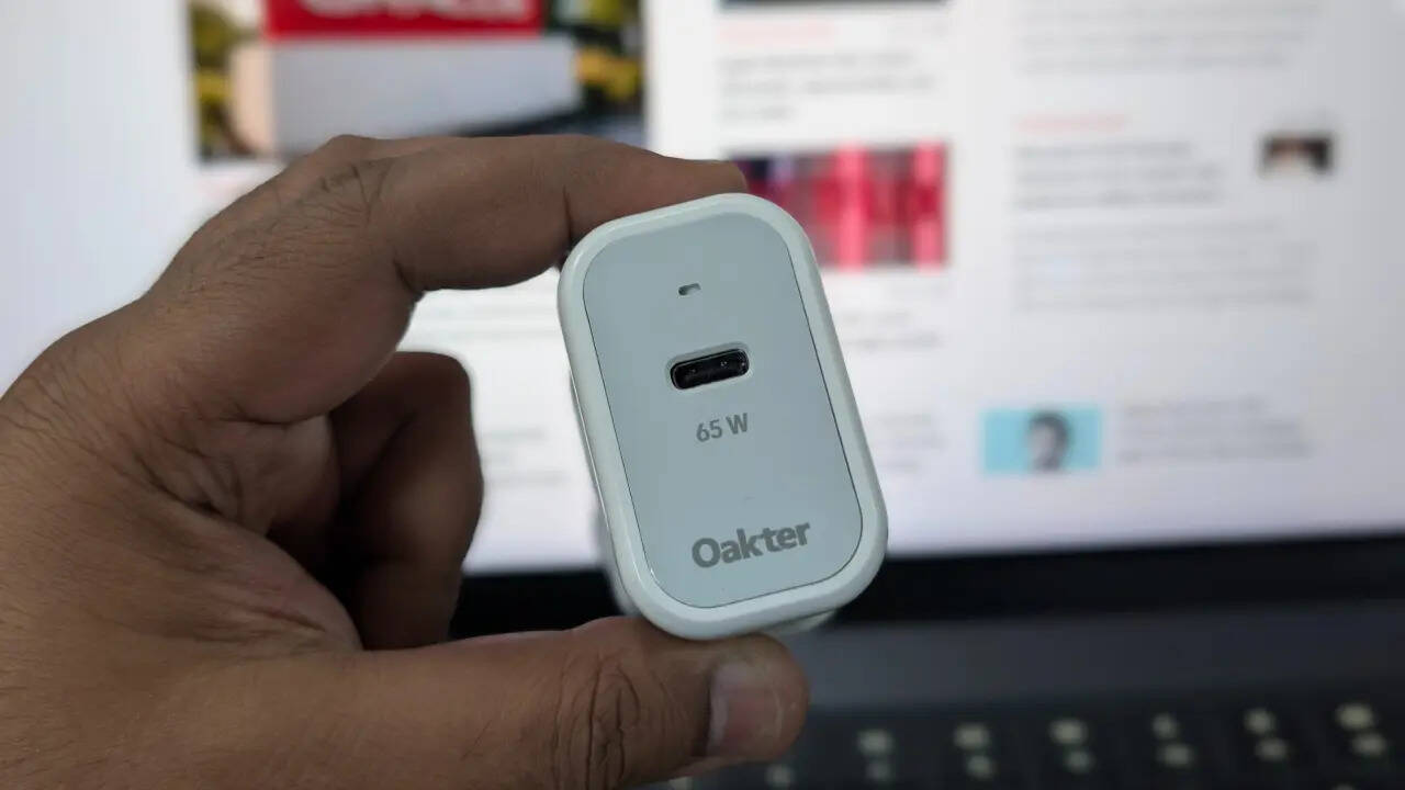 Oakter 65W charger