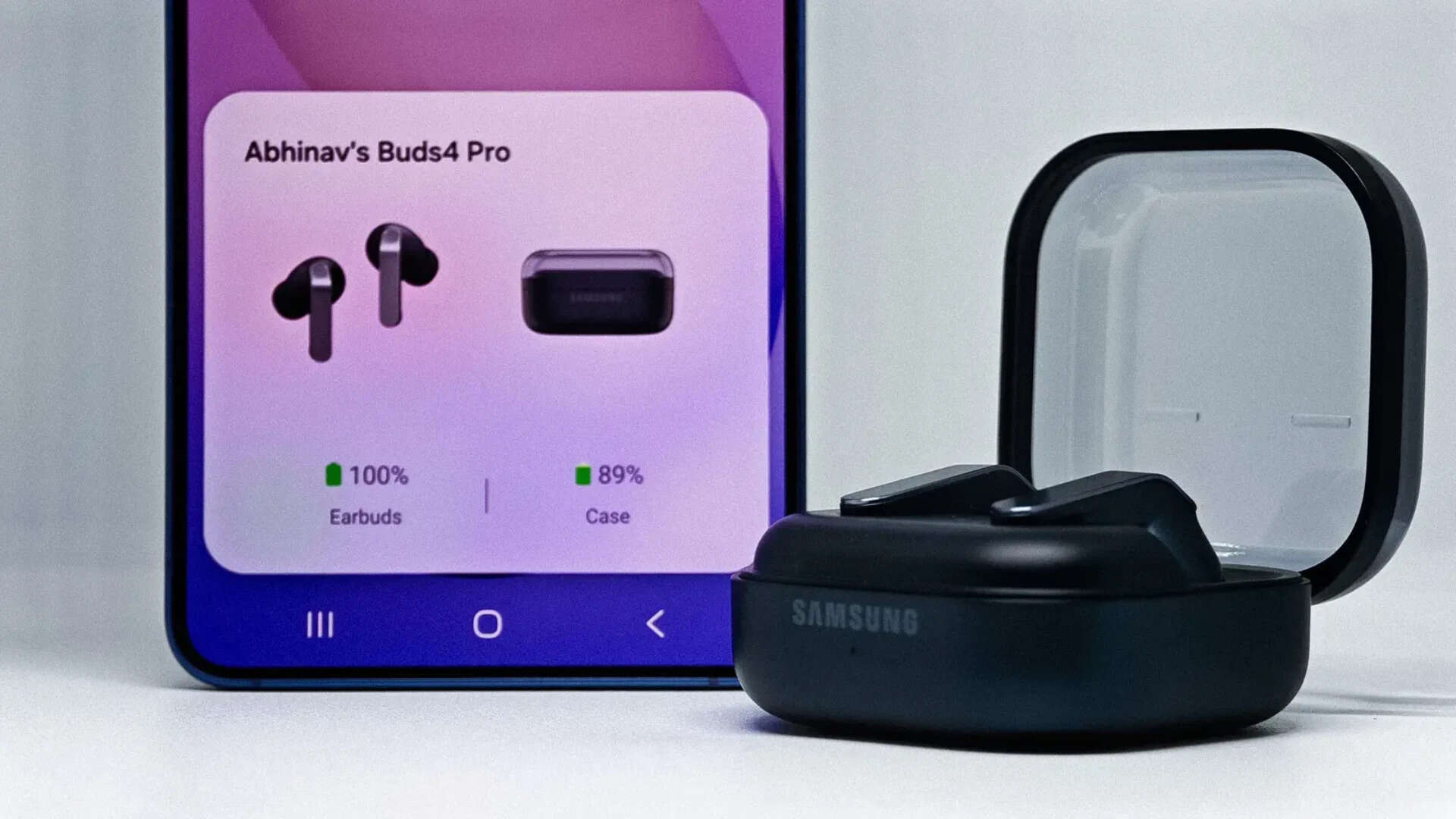 Battery info at a glance—one of the perks of pairing with a Galaxy phone.