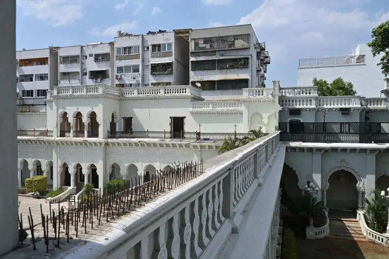 Heirs allege demolition of 135-yr-old Paigah heritage