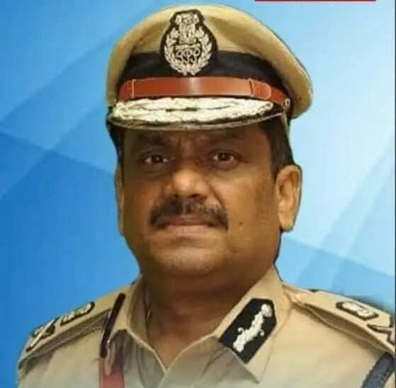 Gujarat DGP holds meeting to ensure smooth conduct of civic polls