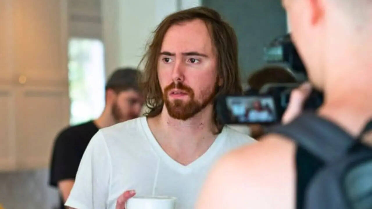 Asmongold breaks silence on Twitch ban, slams double standards