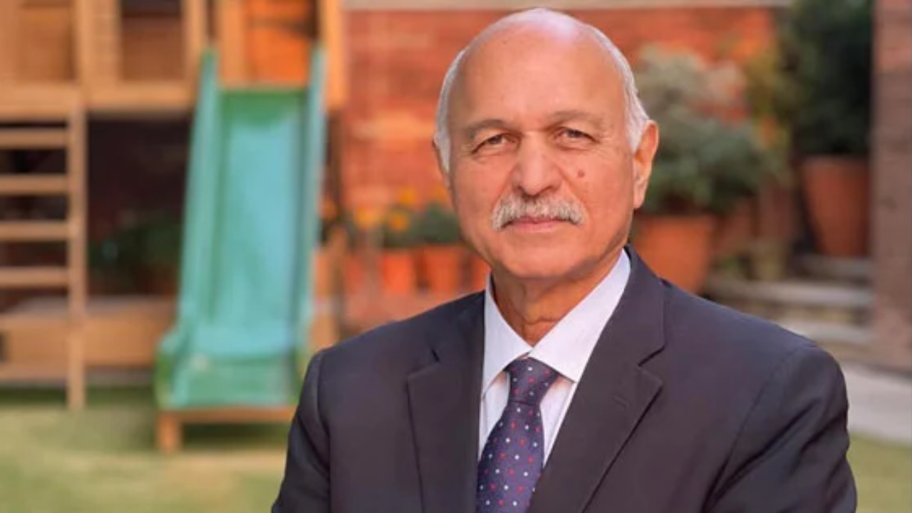 Pakistan senator says UAE ‘helpless’ amid $3.5b loan repayment