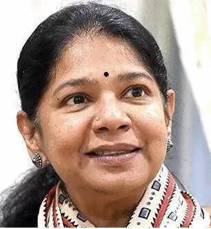 EPS afraid of‘Delhi bosses,’ says Kanimozhi