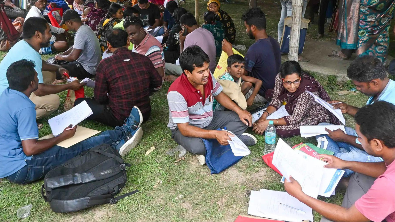 Appellate tribunal accepts Aadhaar card in first SIR appeal