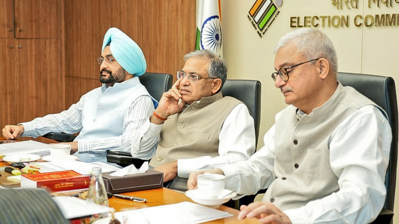 Bengal poll battle heats up: EC and TMC exchange straight talk