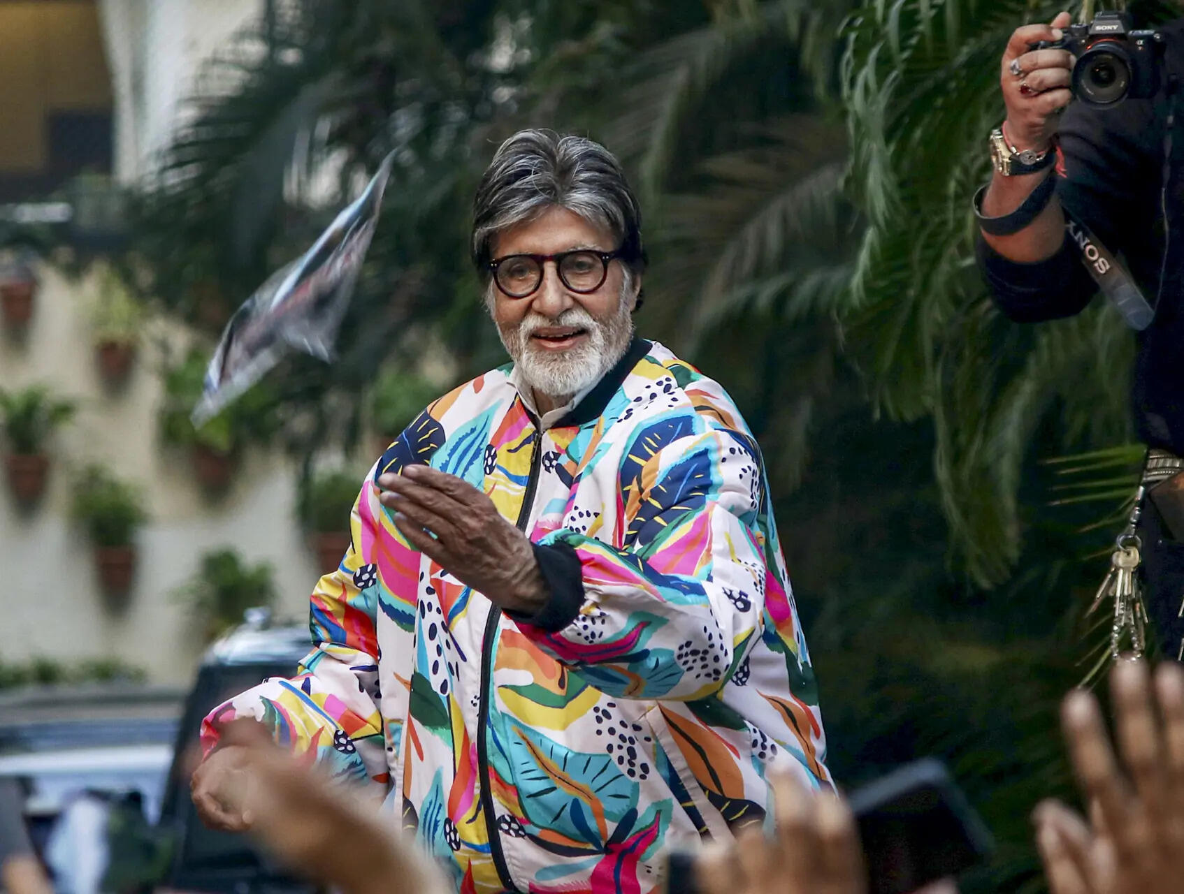 Inside Amitabh Bachchan's Rs.100 crore bunglow