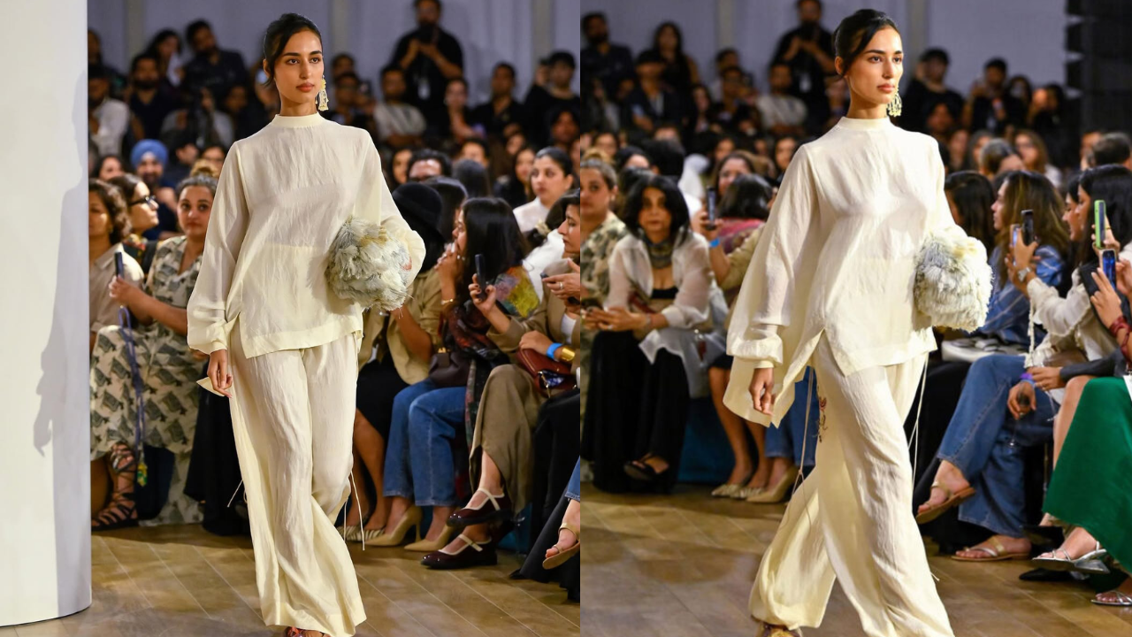 Maheika Sharma for Anamika Khanna at LFW 2026