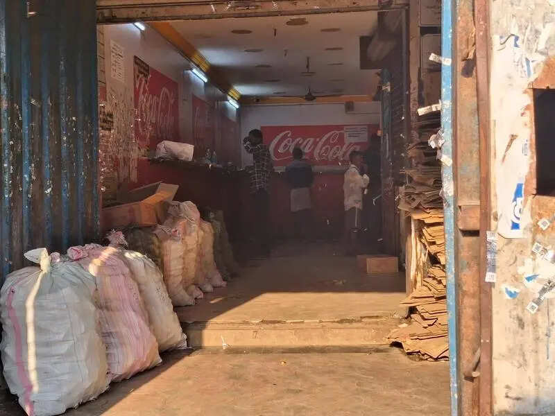 Tipplers turn this Chennai school area into drinking zone