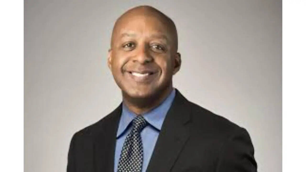 Lowe CEO Marvin Ellison has a 'reality check' for Silicon Valley spending billions on AI