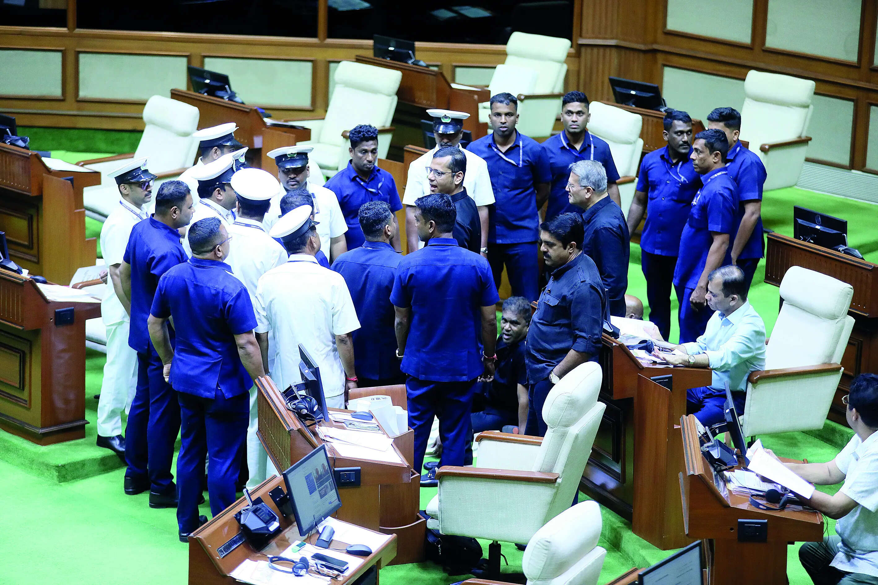 Oppn urges guv to reconvene assembly to discuss, pass bills