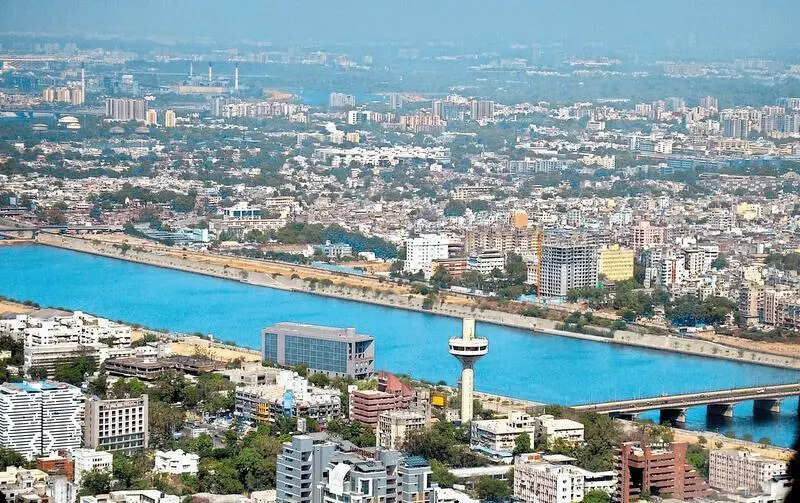 East Ahmedabad has numbers, yet west gets big-ticket projects