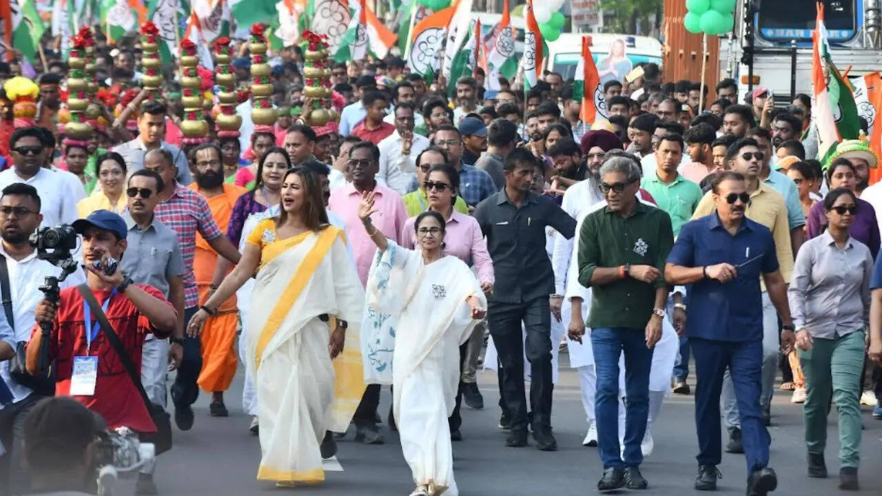 EC’s concessions to BJP are deletions for Bengal, says Didi