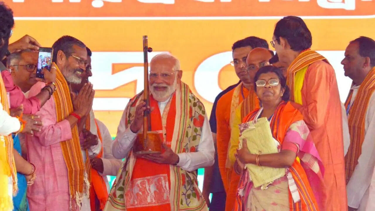 PM Narendra Modi makes fish overtures, says BJP will ensure adequate supply in Bengal