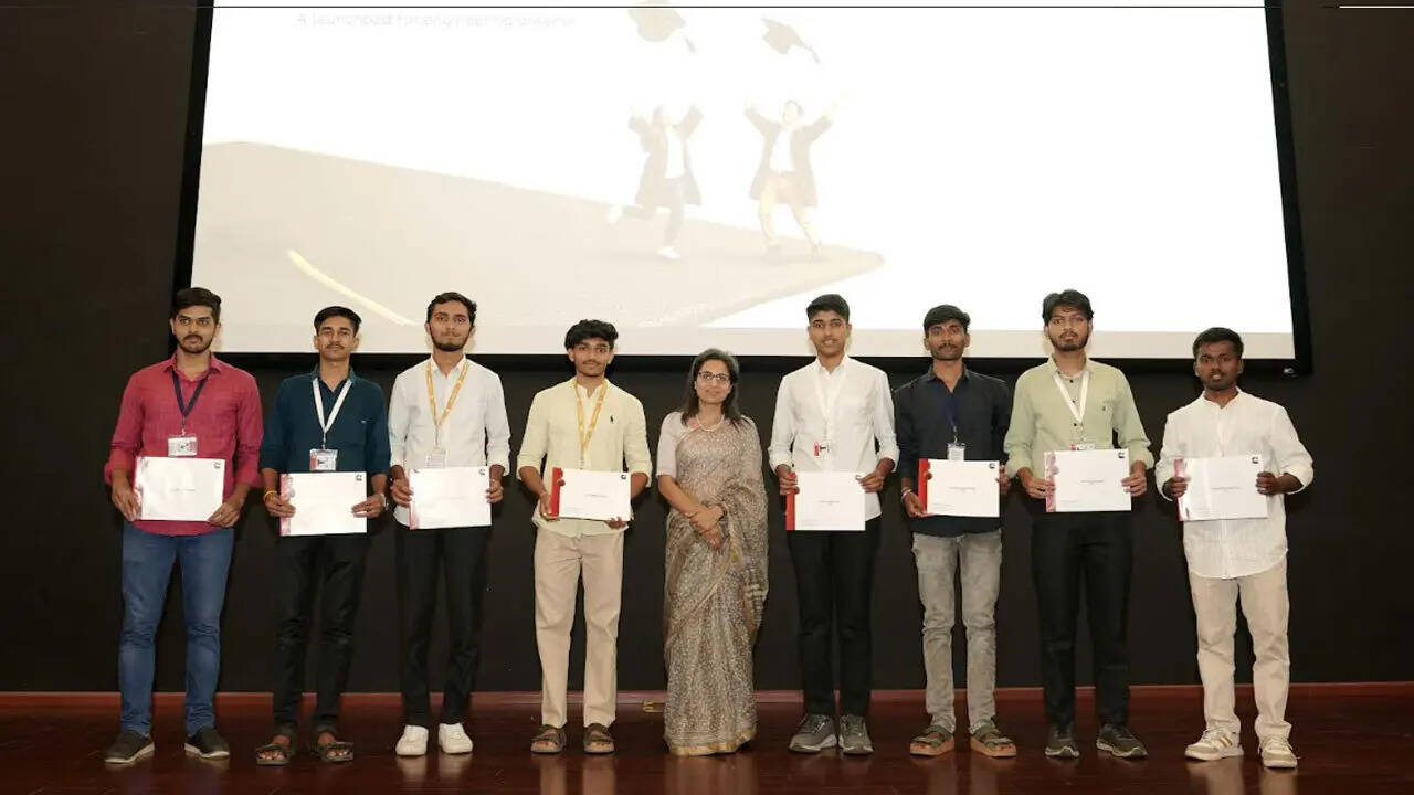 Cummins celebrates two decades of ‘Nurturing Brilliance’ by awarding scholarships to 520 meritorious students