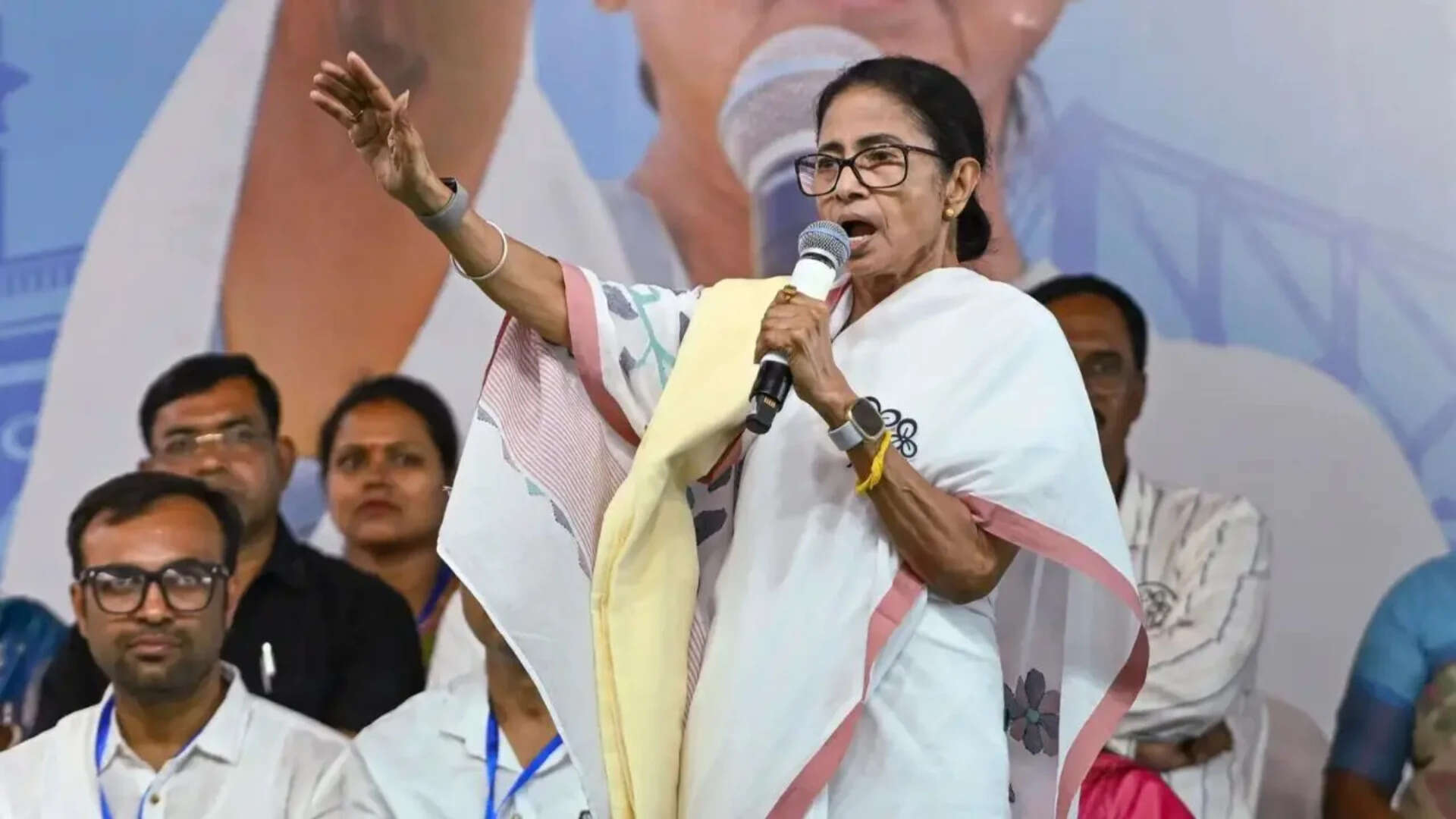 Watch: Mamata Banerjee breaks into traditional dance at Tentulia election rally