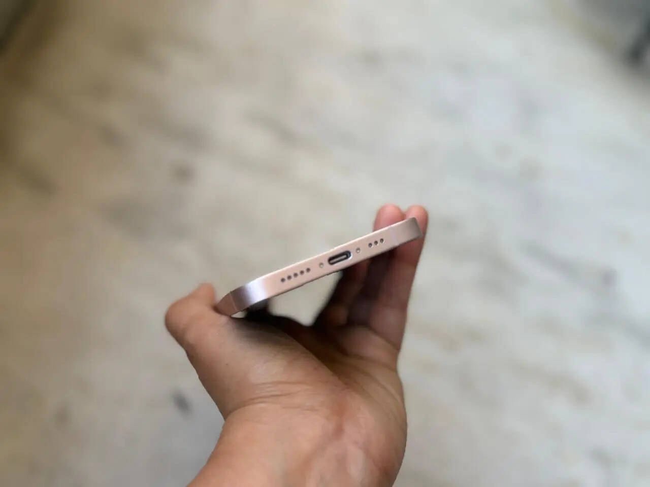 Apple iPhone 17e battery