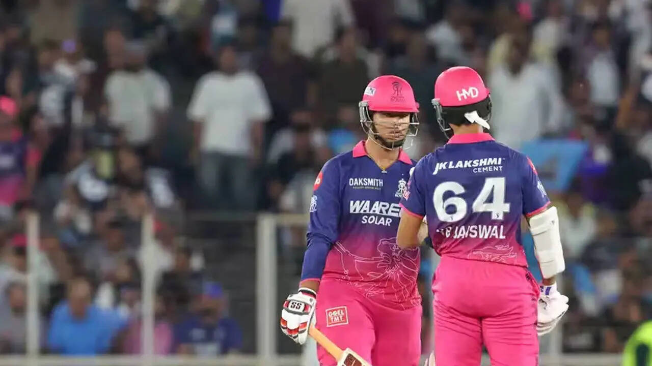 RR vs RCB, IPL Live: Josh Hazlewood strikes, Yashasvi Jaiswal falls