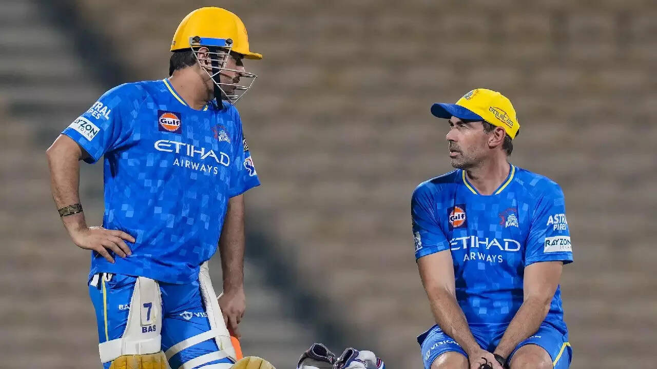 'Greatest captain..': CSK coach Fleming credits Dhoni for CSK's success