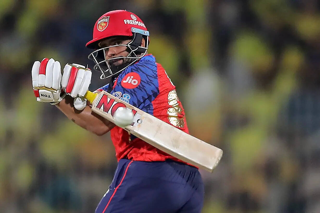 IPL 2026: Prabhsimran falls after a blistering fifty, SRH fight back