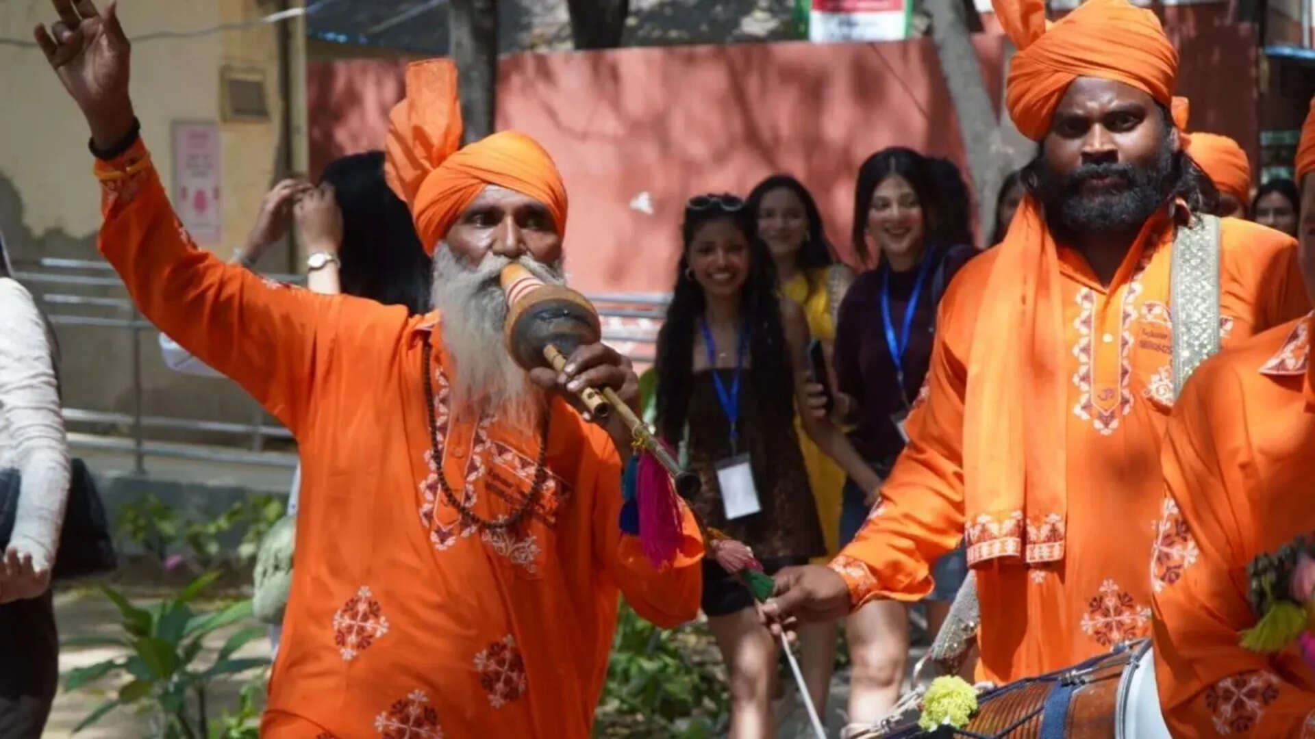 Sapera Been Party’, a renowned traditional musical troupe