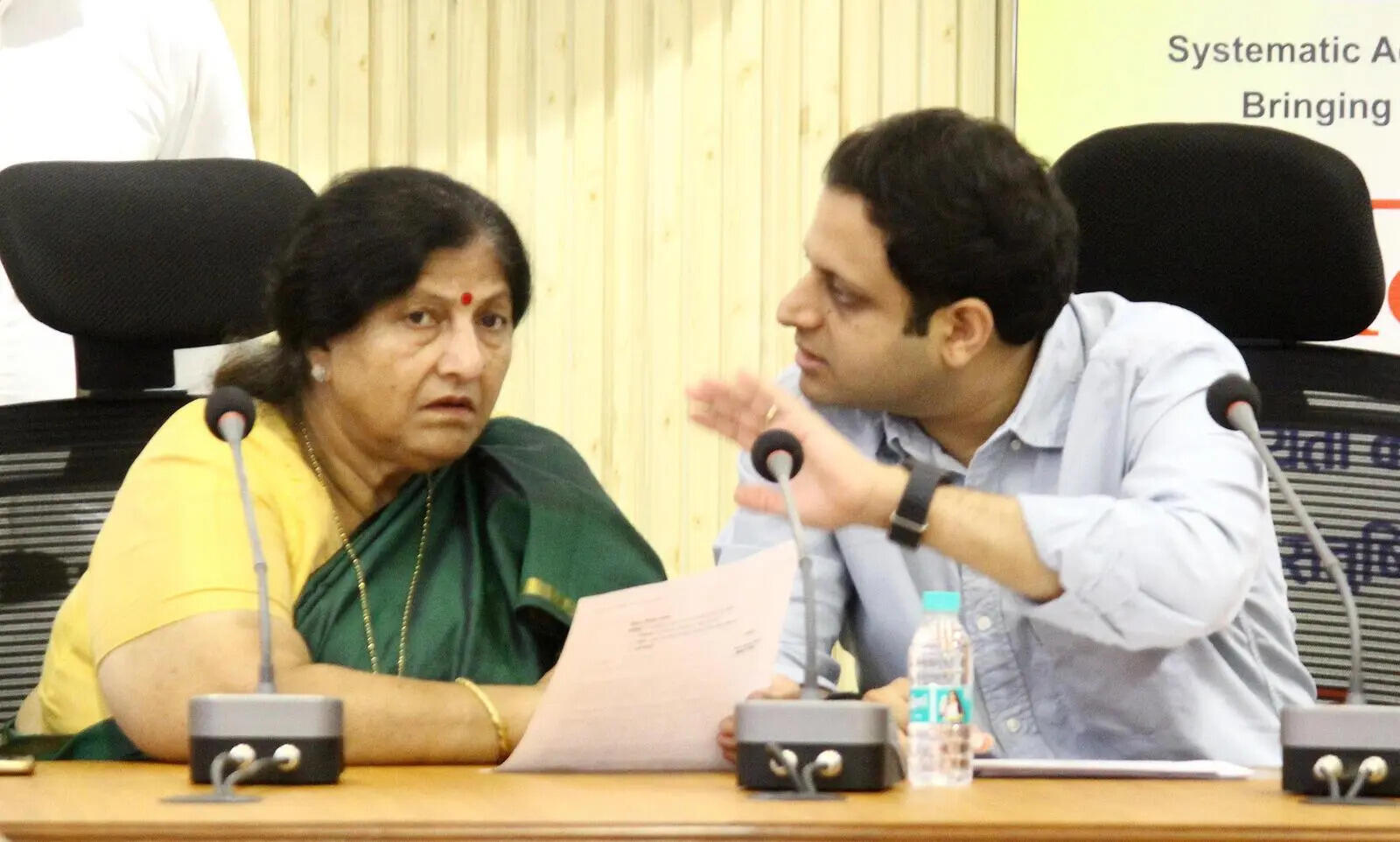 Mayor Sunita Dayal and municipal commissioner Vikramaditya Singh Malik address a press conference on Saturday