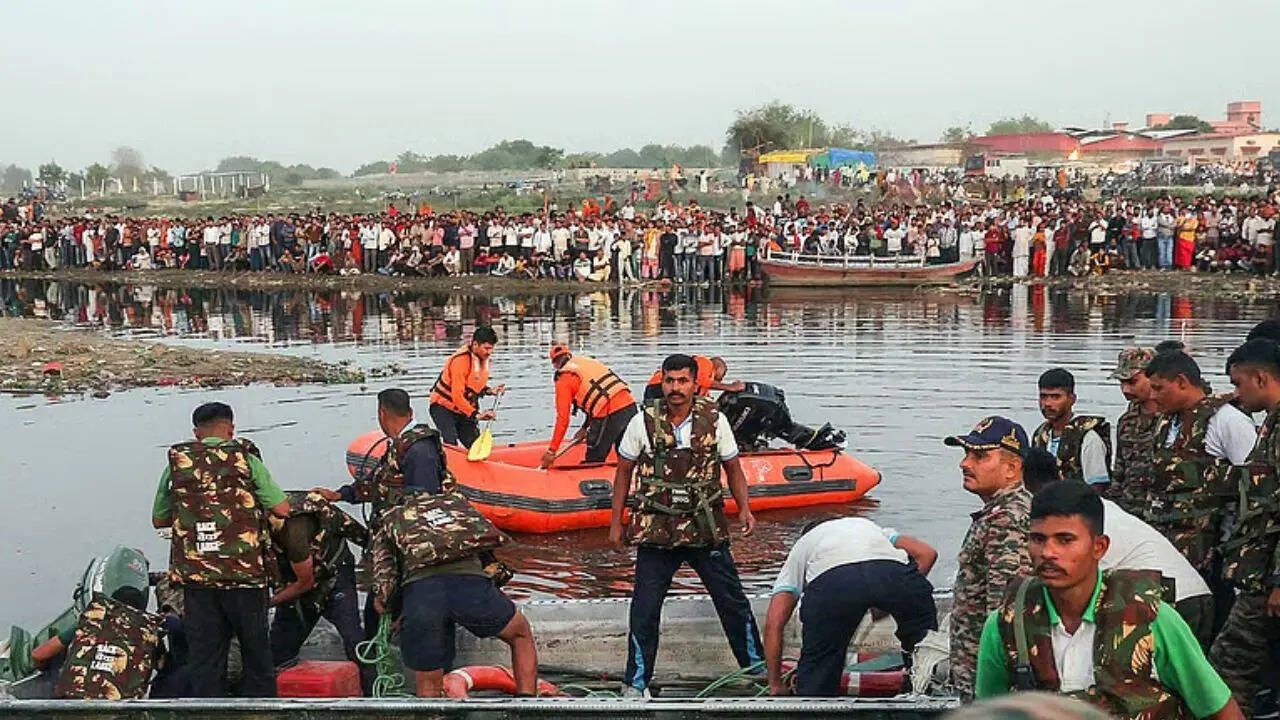 11 dead in Yamuna tragedy: How fate picked those who lived, died