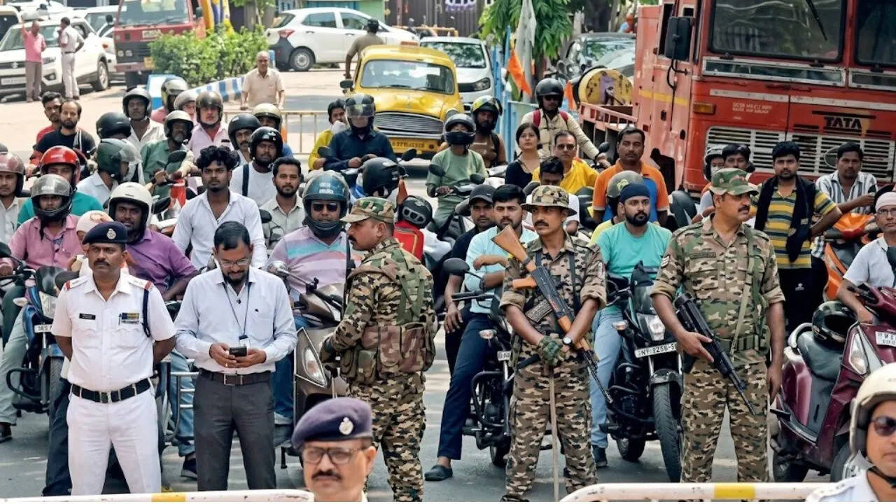 Bengal polls: In another mass transfer, EC shifts 3 joint CPs, 5 DCPs