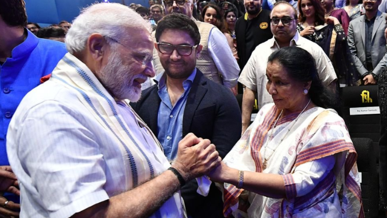 ‘One of the most iconic and versatile voices’: PM Modi condoles death of Asha Bhosle