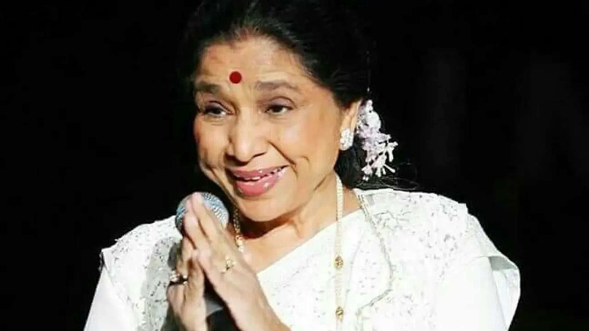 Looking at Asha Bhosle's legendary family tree