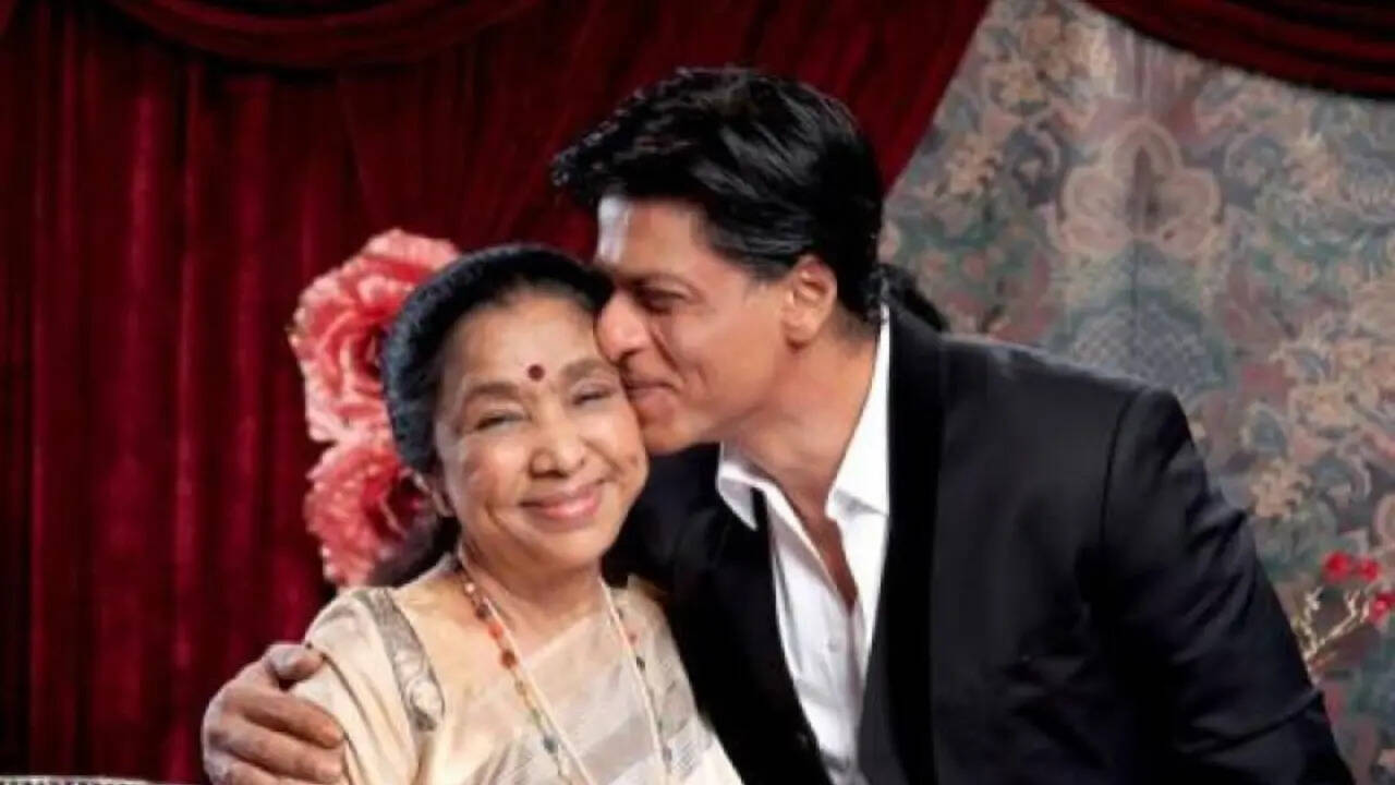 Shah Rukh Khan pays emotional tribute to Asha Bhosle
