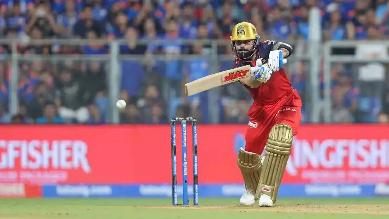 Virat Kohli becomes first batter to pull off this rare feat vs Mumbai Indians