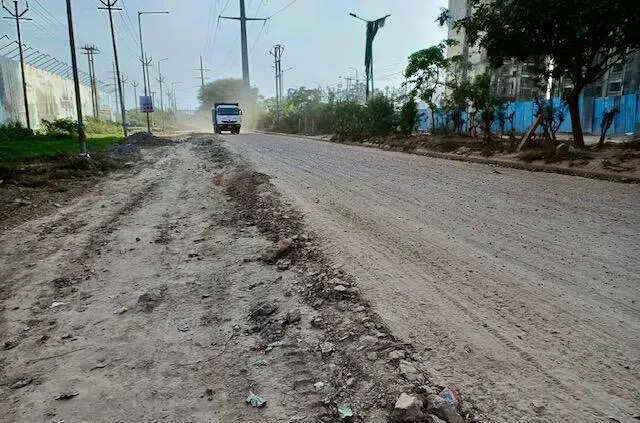 Dilapidated, broken roads in Siddharth Vihar, Ghaziabad
