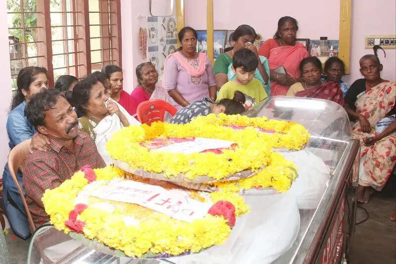 Nithin’s kin raise caste abuse charge