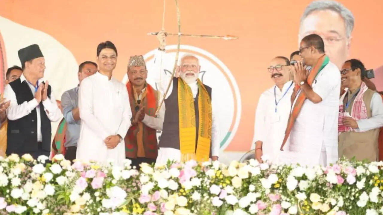 Bengal polls: TMC supports tukde-tukde gang that vowed to snap Siliguri Corridor, says PM Narendra Modi