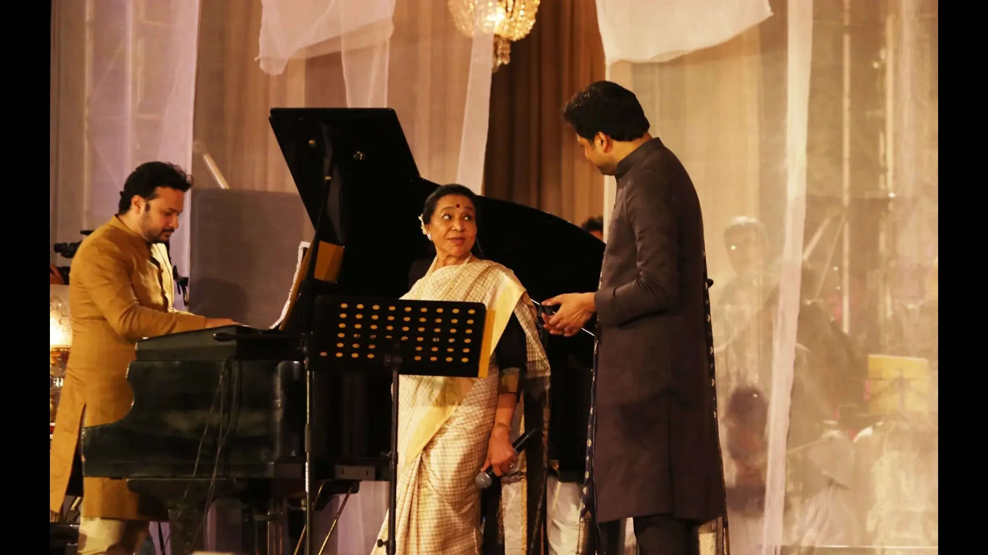 Asha Bhosle at the World Music Day concert in 2019 in Kolkata