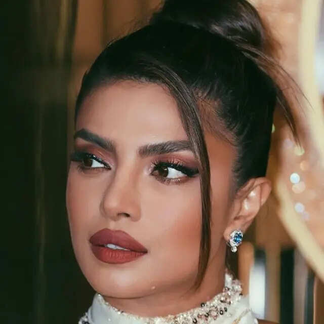 ​Jewellery expert explains that most people choose earrings based on trends rather than what actually complements their bone structure.