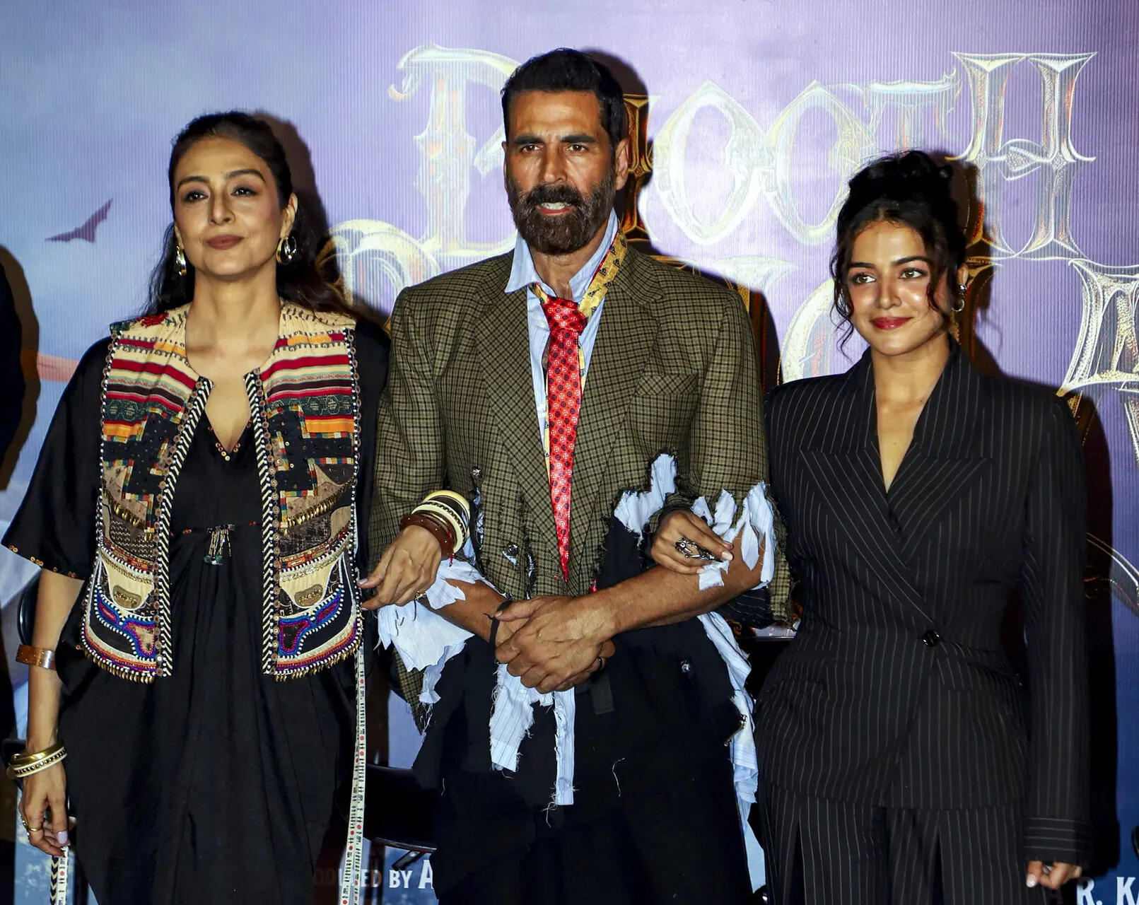 Akshay Kumar’s prank on Wamiqa Gabbi on Bhooth Bangla set