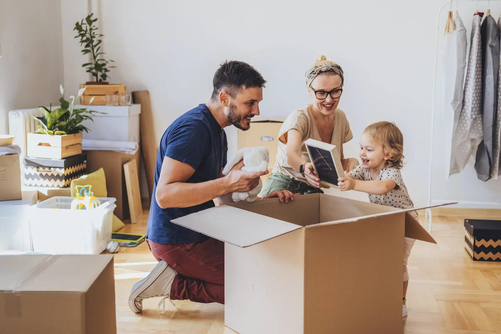 Home moving expert shares seven tips to help new build owners make their house feel like a home within just one week
