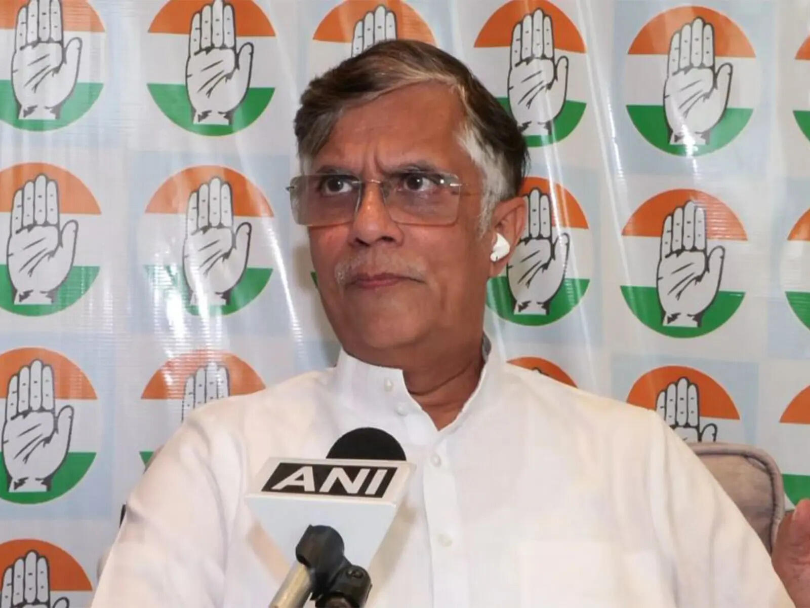 Assam moves SC against HC transit bail to Khera