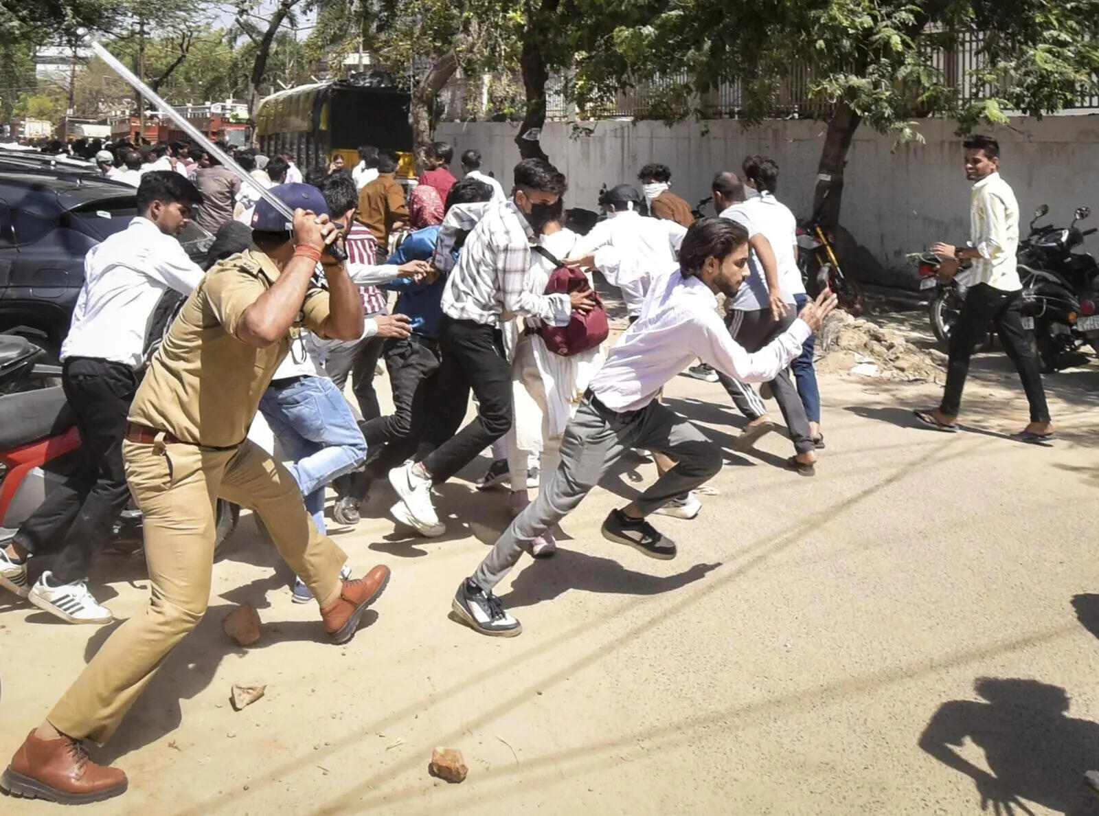 Police resort to a lathi charge